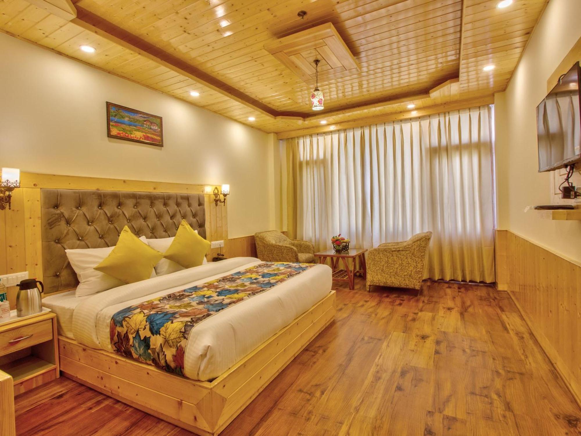Swastik Grand Manali Hotel Bagian luar foto