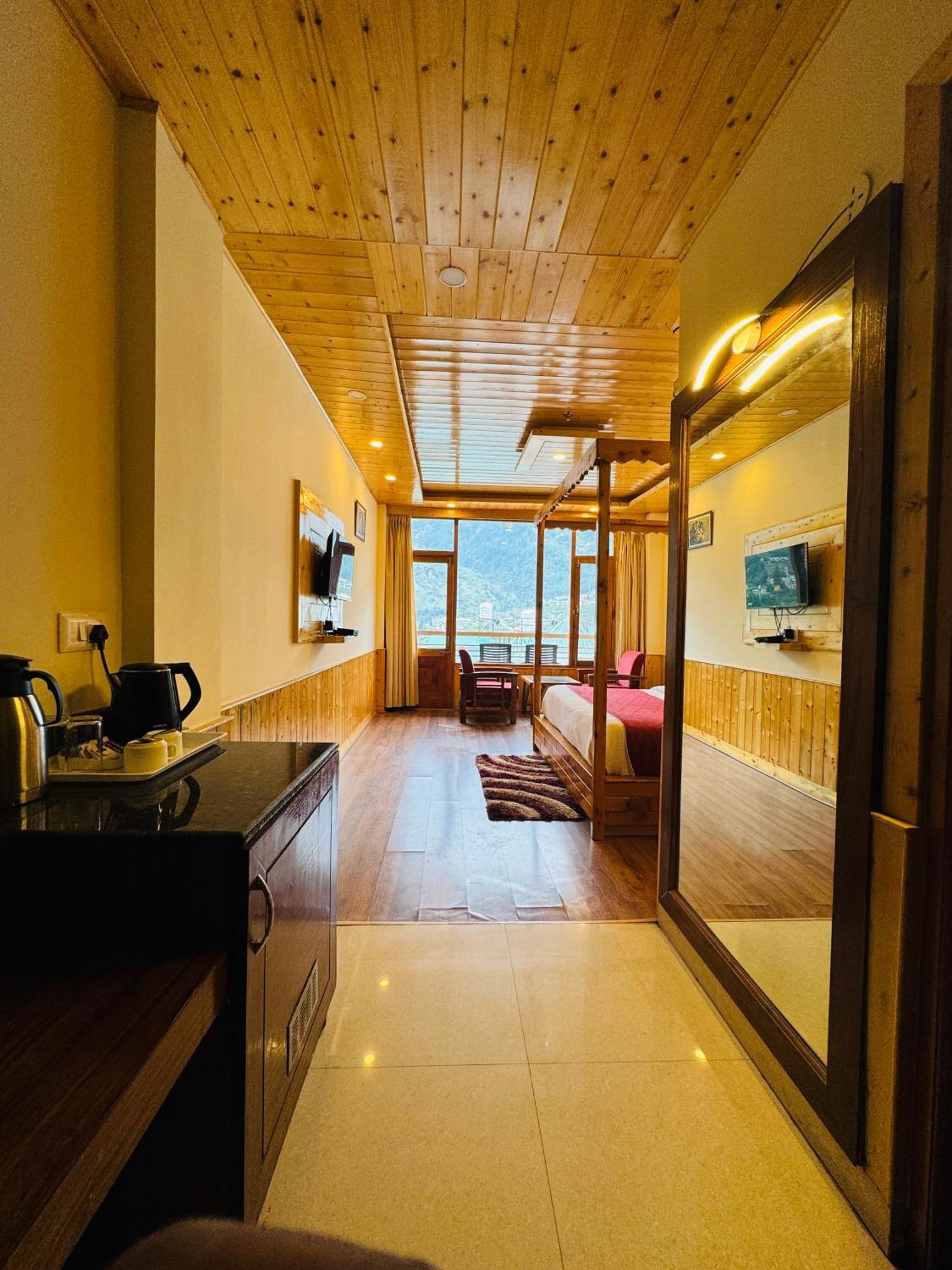 Swastik Grand Manali Hotel Bagian luar foto