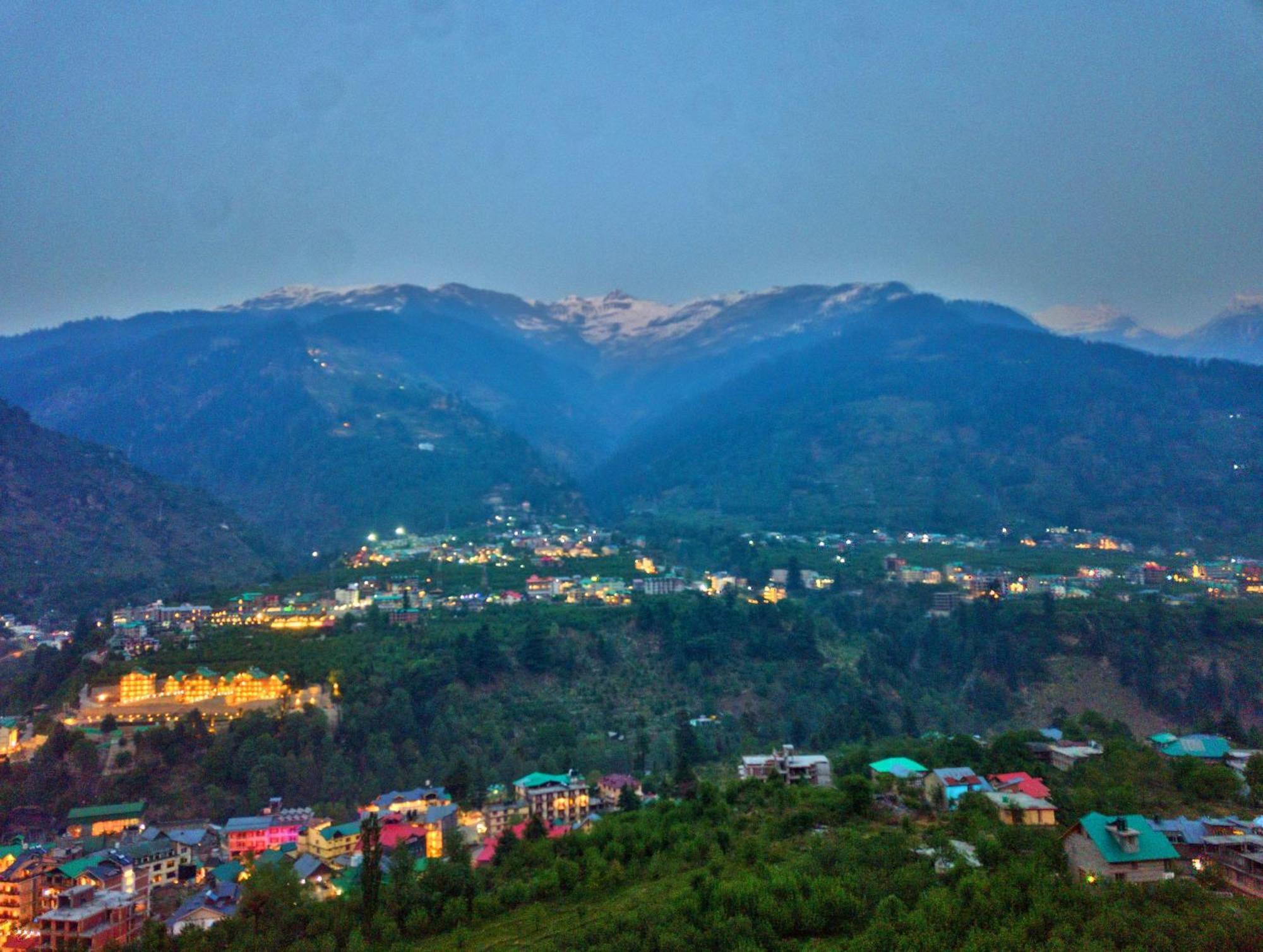 Swastik Grand Manali Hotel Bagian luar foto